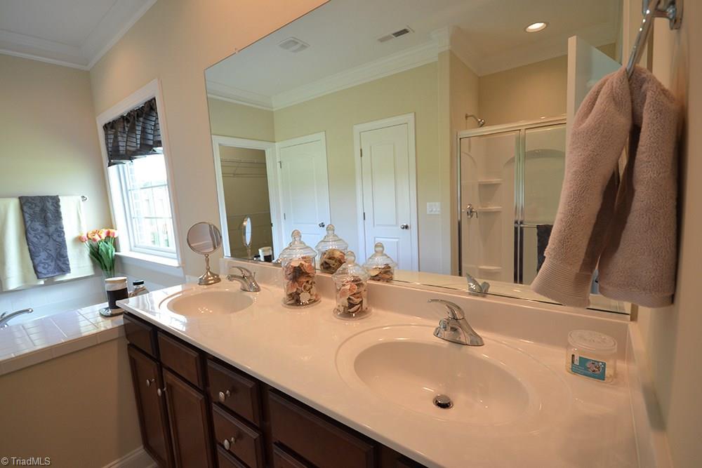 682 Nikyle Circle High Point, NC 27265 - Photo 11 of 27 Gallery Image 11