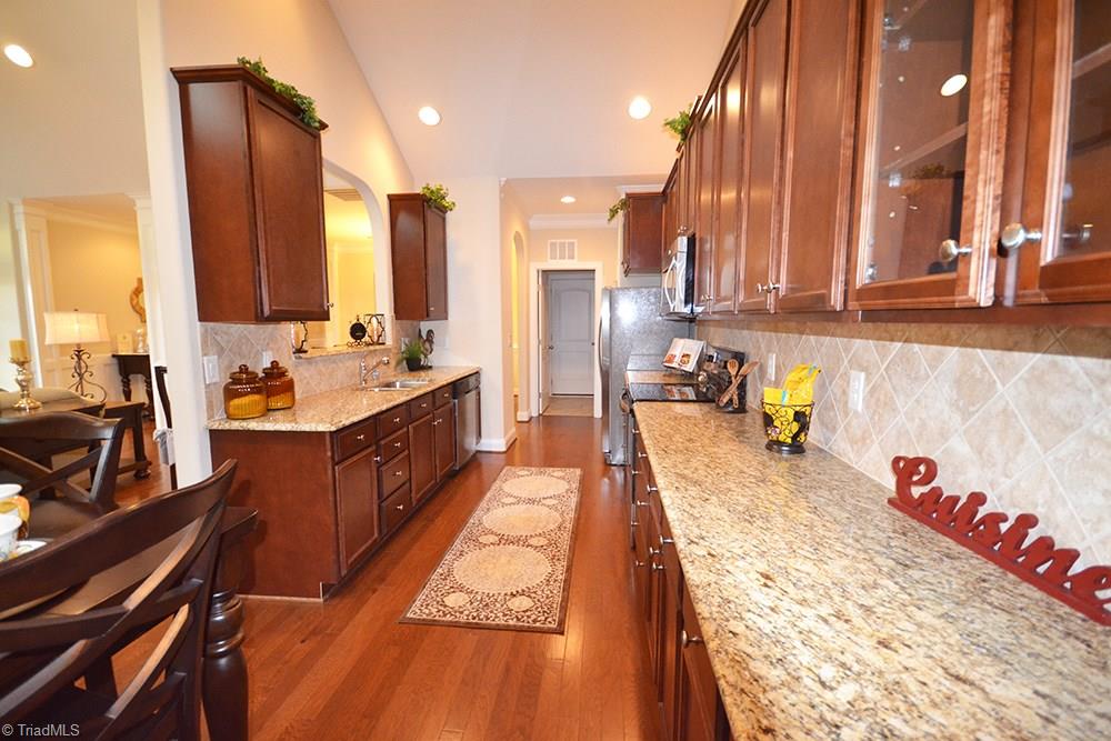 682 Nikyle Circle High Point, NC 27265 - Photo 5 of 27 Gallery Image 5