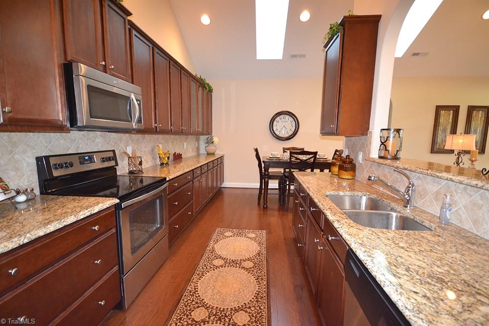 682 Nikyle Circle High Point, NC 27265 - Photo 6 of 27 Gallery Image 6