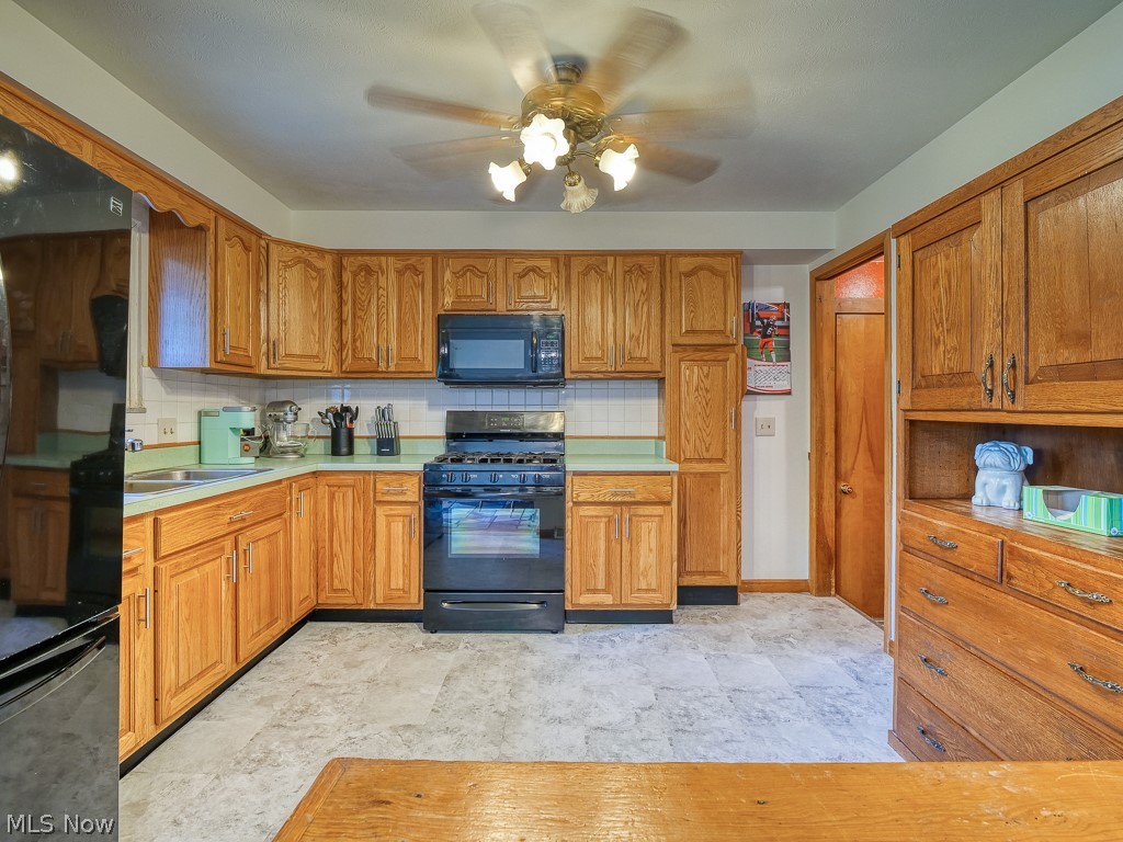 13943 Sheldon Road Cleveland, OH 44130 - Photo 13 of 35