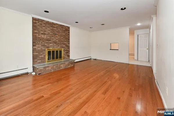 $5,800 | 22 Gloria Drive, Allendale, NJ 07401
