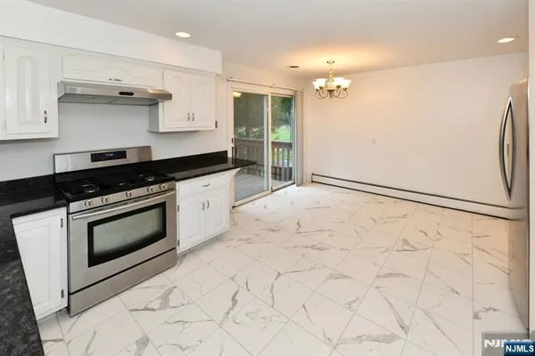 $5,800 | 22 Gloria Drive, Allendale, NJ 07401