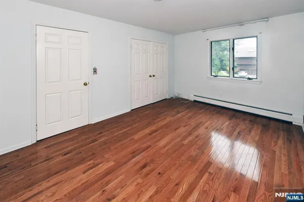 $5,800 | 22 Gloria Drive, Allendale, NJ 07401