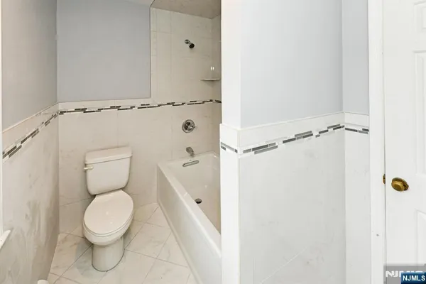 $5,800 | 22 Gloria Drive, Allendale, NJ 07401