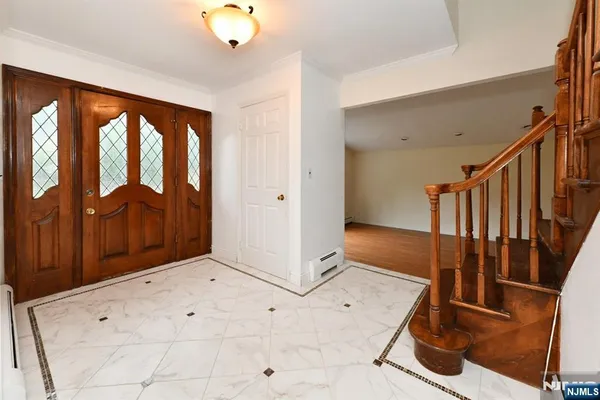 $5,800 | 22 Gloria Drive, Allendale, NJ 07401