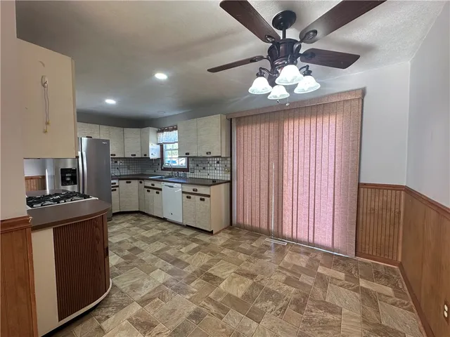 $2,750 | 65 Ingalls Street, Warwick, RI 02889