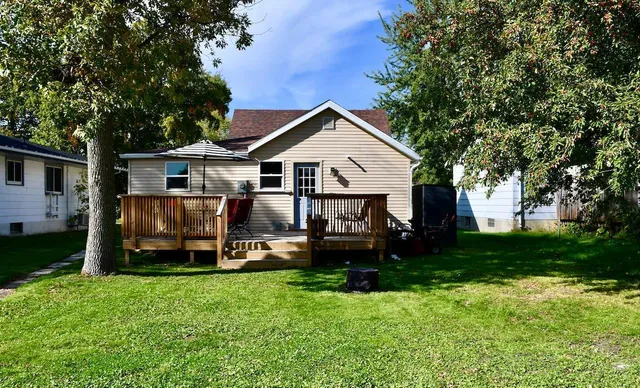 $118,000 | 110 Crocker Avenue South, Thief River Falls, MN 56701