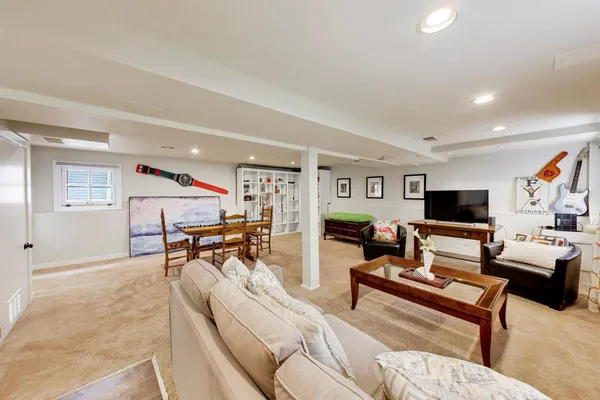 $435,000 | 512 South Grove Avenue, Oak Park, IL 60304