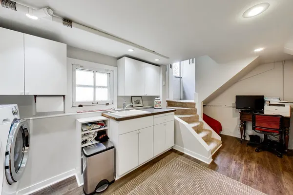 $435,000 | 512 South Grove Avenue, Oak Park, IL 60304