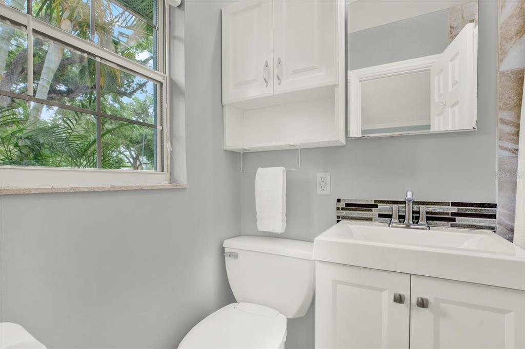 5572 100th Way North St. Petersburg, FL 33708 - Photo 17 of 34