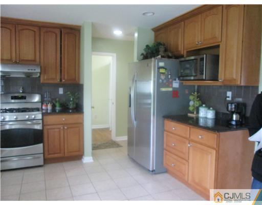 61 Dey Road Plainsboro, NJ 08512 - Photo 4 of 12 Gallery Image 4