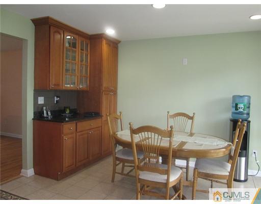 61 Dey Road Plainsboro, NJ 08512 - Photo 5 of 12 Gallery Image 5