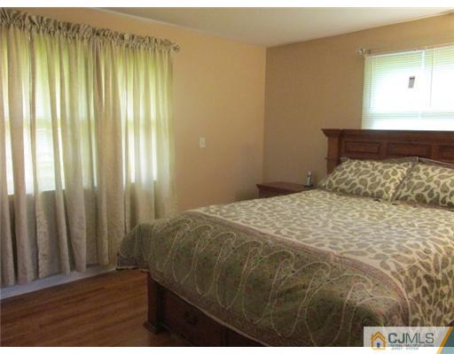 61 Dey Road Plainsboro, NJ 08512 - Photo 8 of 12 Gallery Image 8