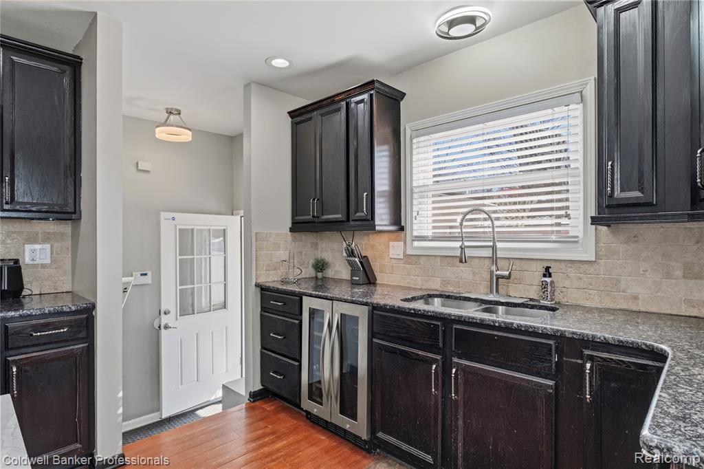 20978 Stahelin Road Southfield, MI 48075 - Photo 10 of 33 Gallery Image 10