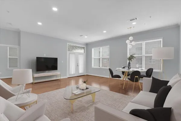 $1,985 | 300 St Joseph Parkway, Unit 309, Houston, TX 77002