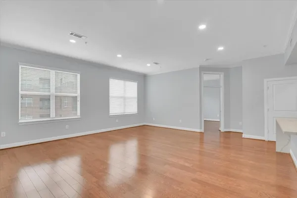 $1,985 | 300 St Joseph Parkway, Unit 309, Houston, TX 77002