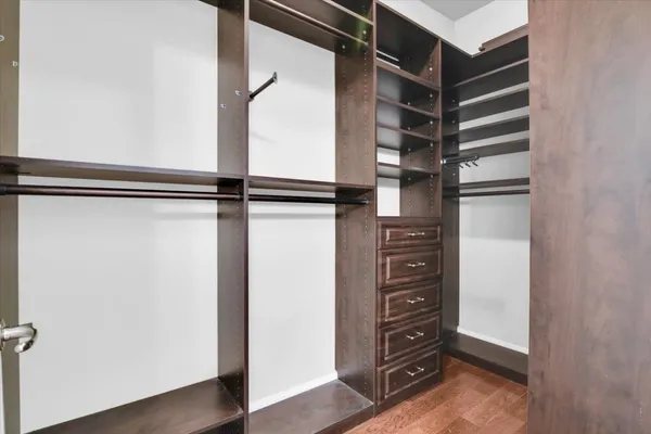 $1,985 | 300 St Joseph Parkway, Unit 309, Houston, TX 77002