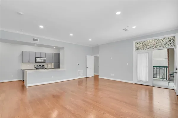 $1,985 | 300 St Joseph Parkway, Unit 309, Houston, TX 77002