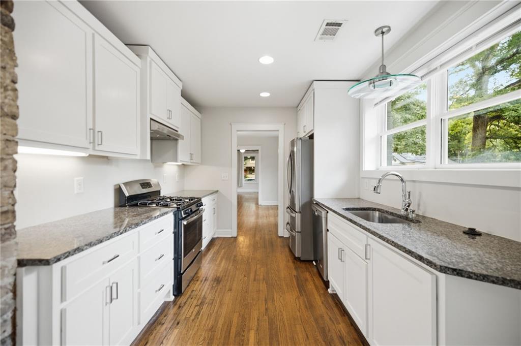 581 Gresham Avenue Southeast Atlanta, GA 30316 - Photo 13 of 34