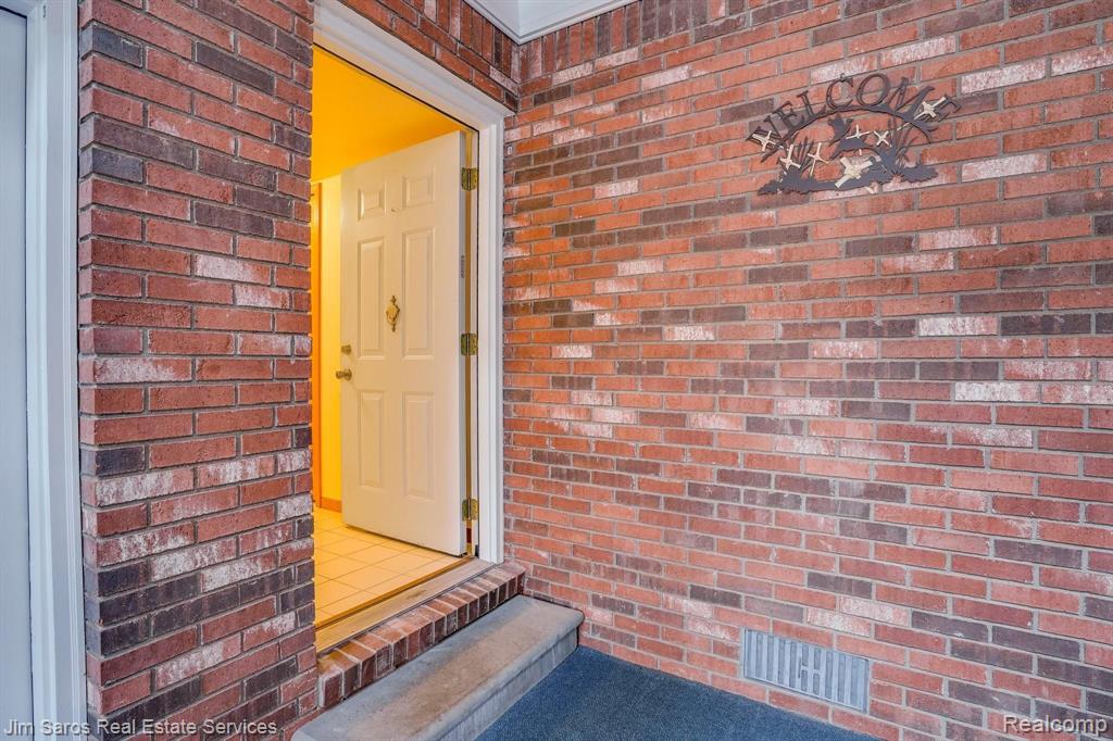9200 North River Road, Unit 1 Algonac, MI 48001 - Photo 5 of 26 Gallery Image 5