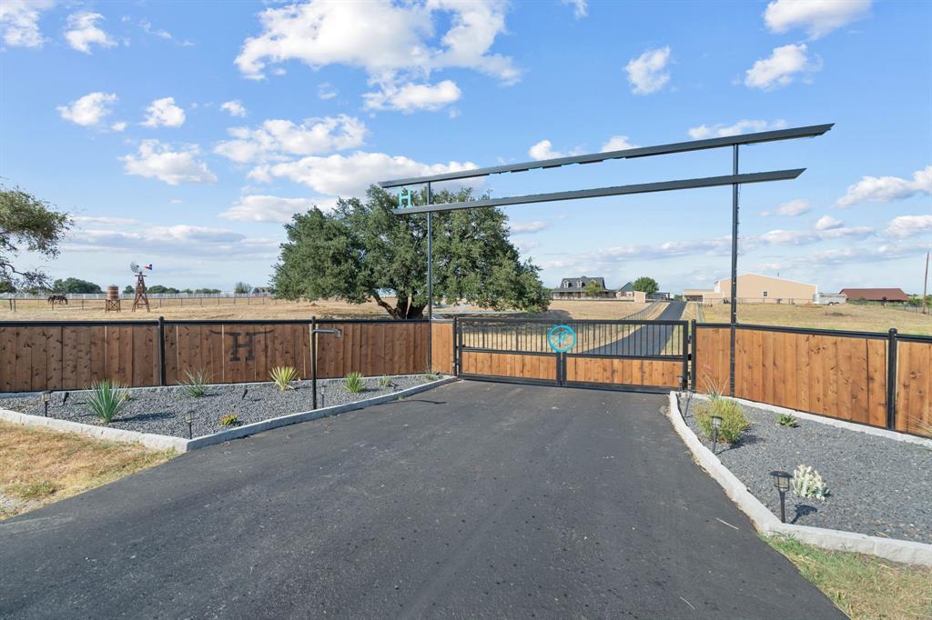 4320 Farm To Market 920 Weatherford, TX 76088 - Photo 26 of 39 a view of a terrace