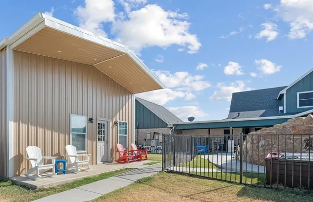 $1,825,000 | 4320 Farm To Market 920, Weatherford, TX 76088