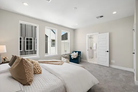 $429,900 | 719 Thornton Road, Unit F, Houston, TX 77018