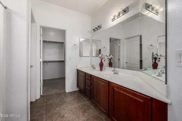 $2,200 | 2854 South Peel Drive, Gilbert, AZ 85295