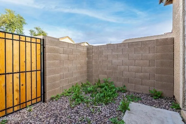 $2,200 | 2854 South Peel Drive, Gilbert, AZ 85295