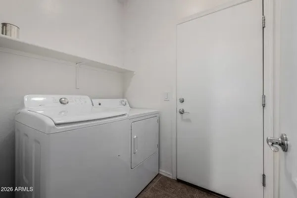 $2,200 | 2854 South Peel Drive, Gilbert, AZ 85295