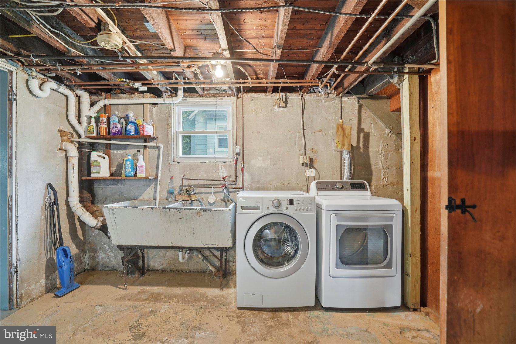 24 Normal Terrace Baltimore, MD 21286 - Photo 36 of 37 a utility room with dryer and washer