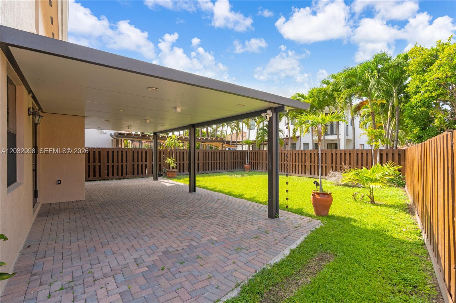 9925 Northwest 10th Street Miami, FL 33172 - Photo 38 of 51