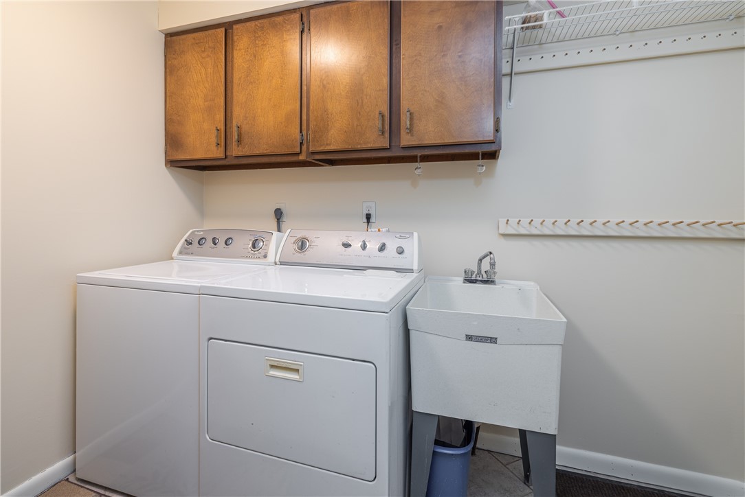 242 Ogden Parma Town Line Road Parma, NY 14559 - Photo 13 of 47