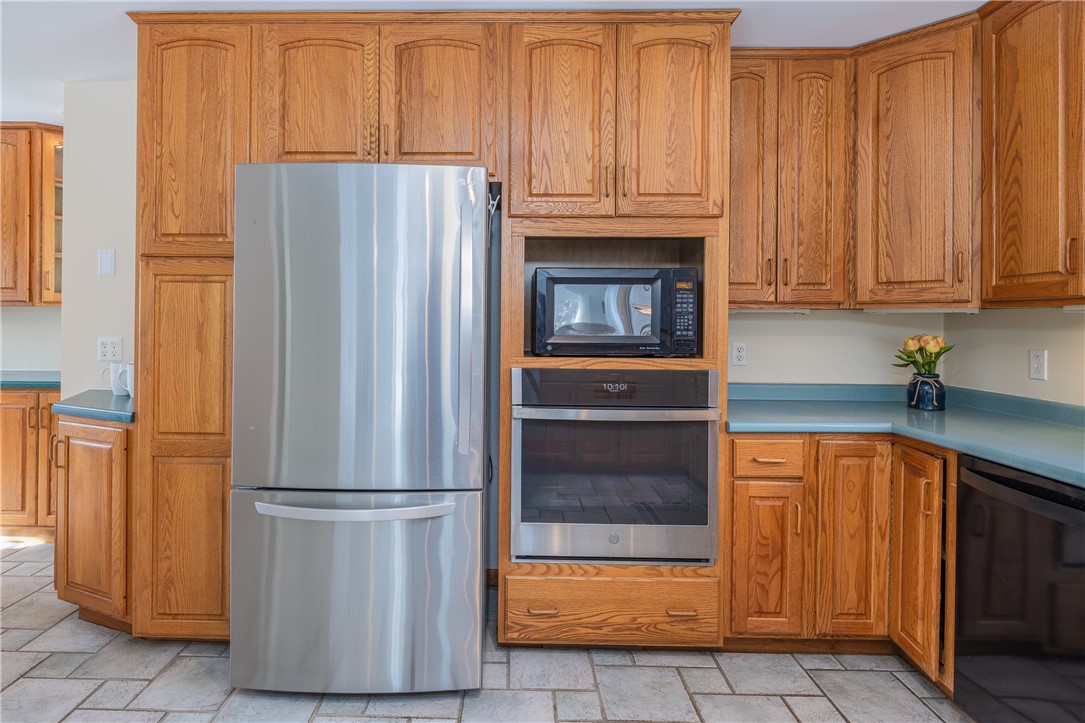 242 Ogden Parma Town Line Road Parma, NY 14559 - Photo 4 of 47