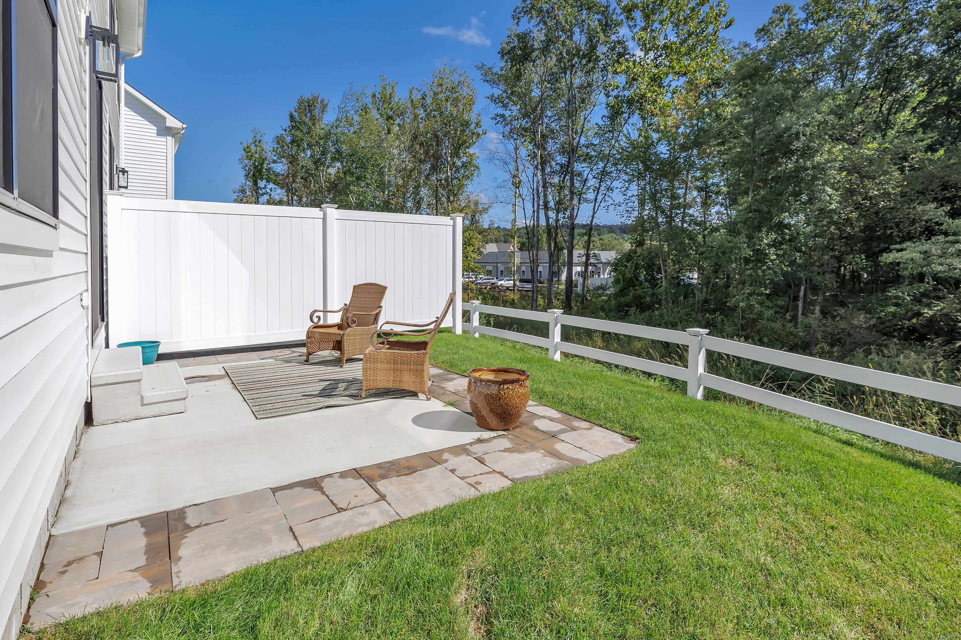 37 Old Rte 7, Unit 3 Brookfield, CT 06804 - Photo 35 of 39 a view of backyard with sitting area