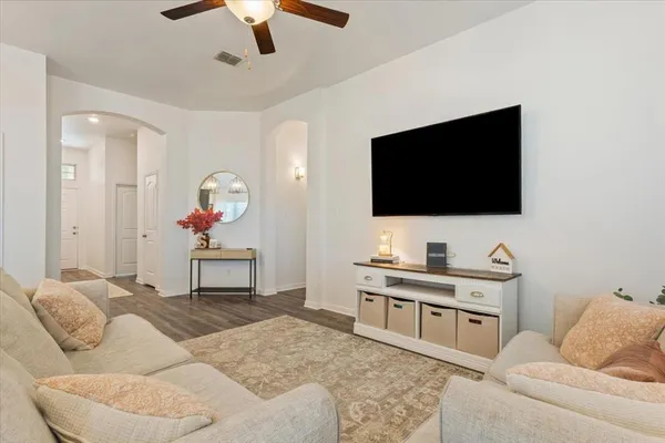 $289,990 | 309 Branch Road, Woodway, TX 76712