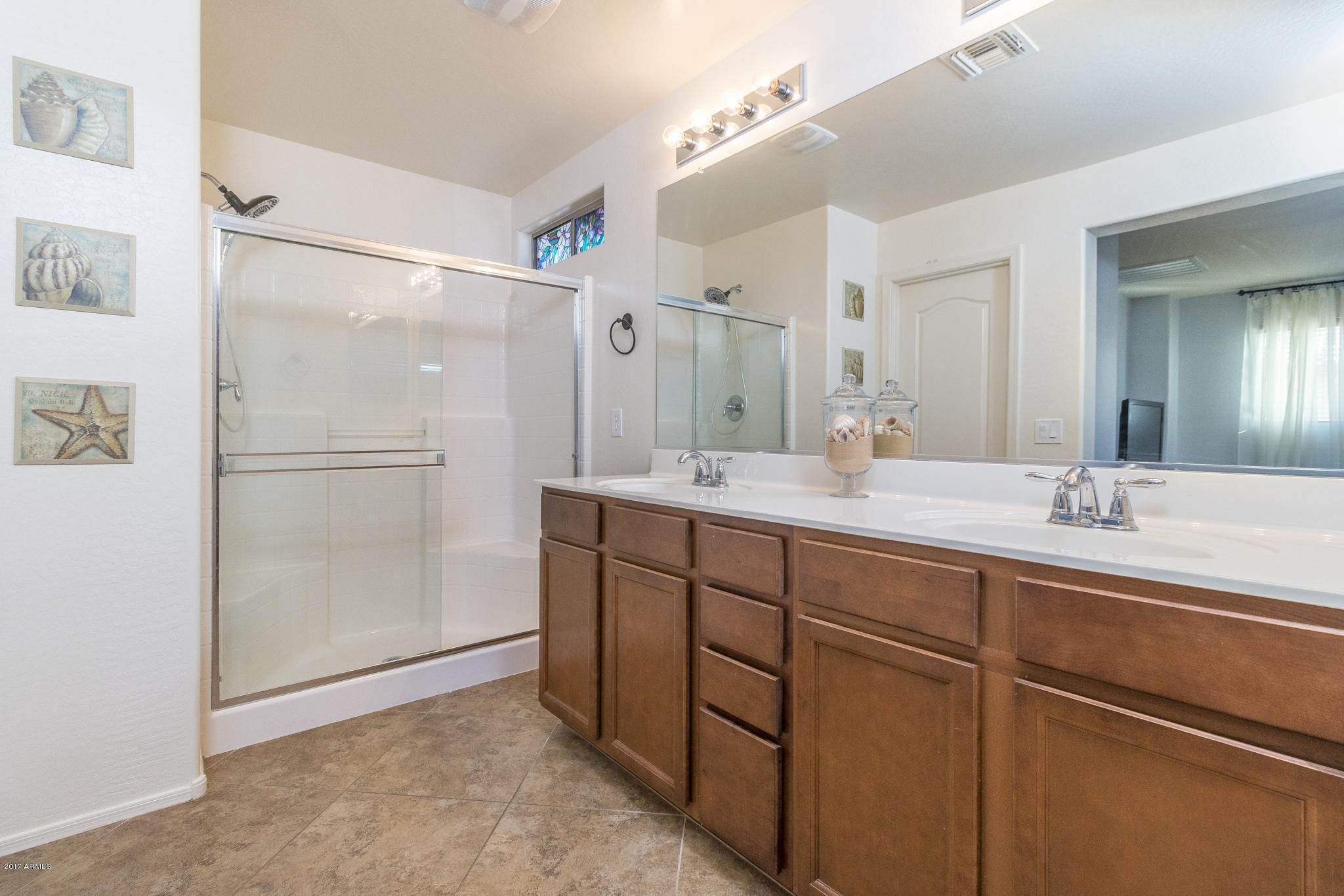 2091 South Martingale Road Gilbert, AZ 85295 - Photo 13 of 26 13) MASTER BATH