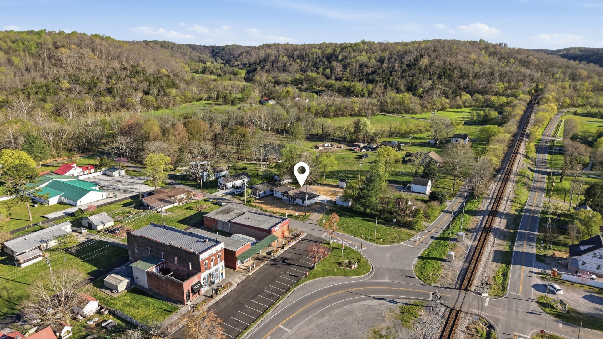 104 Division Street Normandy, TN 37360 - Photo 45 of 48 an aerial view of multiple house