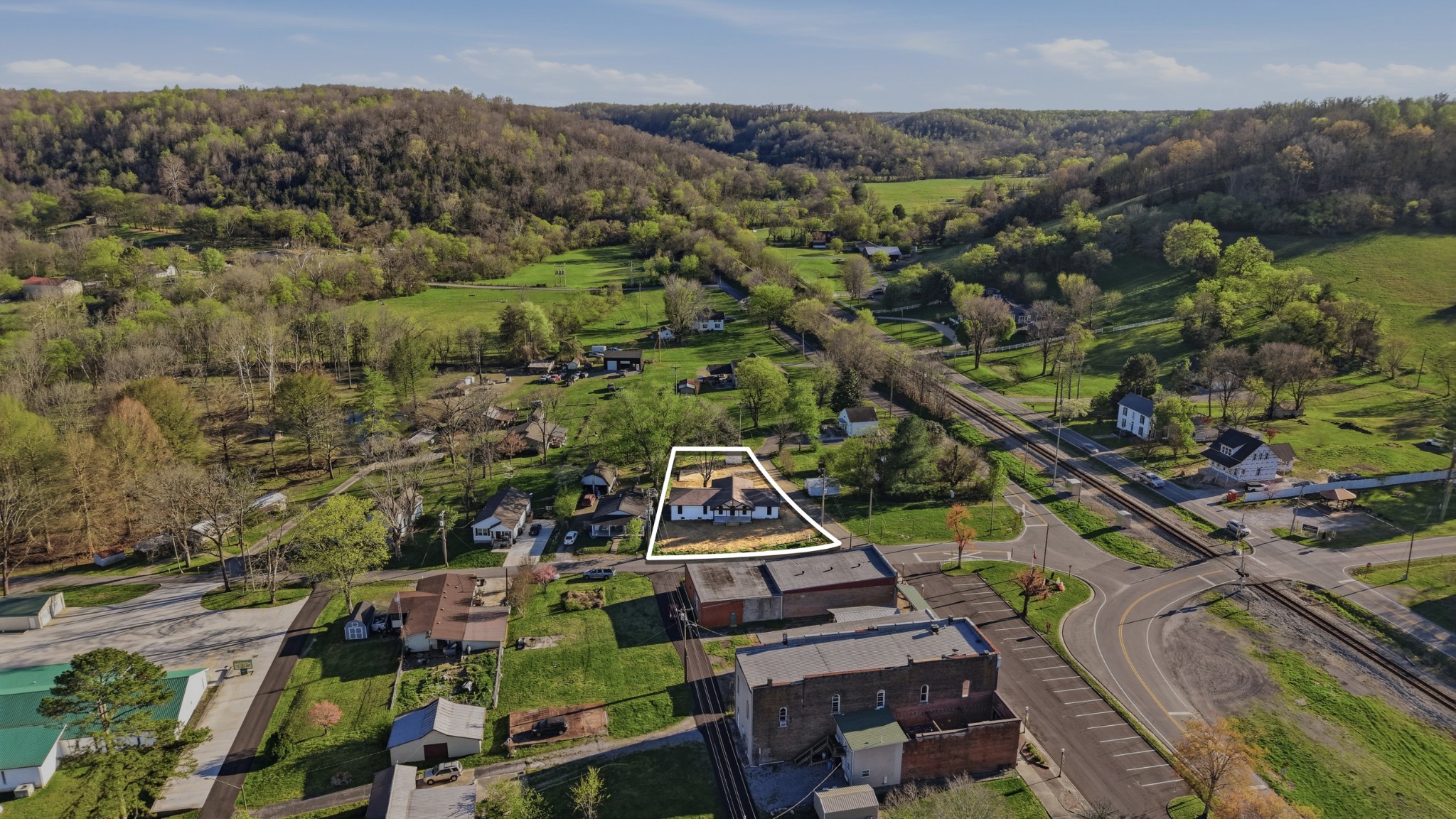 104 Division Street Normandy, TN 37360 - Photo 46 of 48 an aerial view of a residential houses with outdoor space