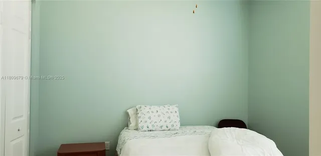 a bathroom with a toilet