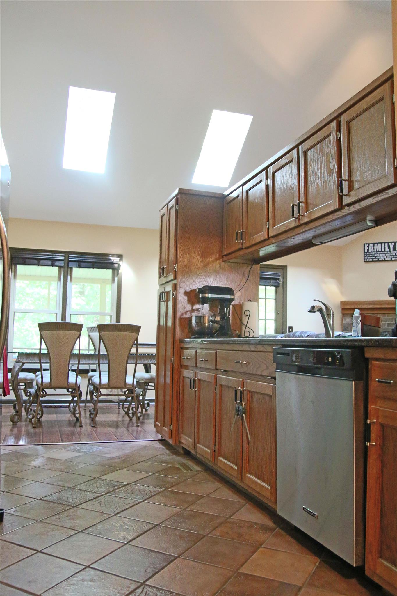 39 Smoke Rise Circle Manchester, TN 37355 - Photo 8 of 29 a kitchen with sink cabinets and dining table view