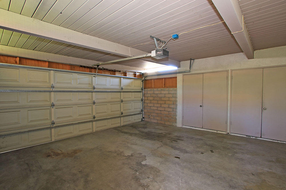6023 East Driver Road Palm Springs, CA 92264 - Photo 25 of 25 080 GARAGE INTERIOR