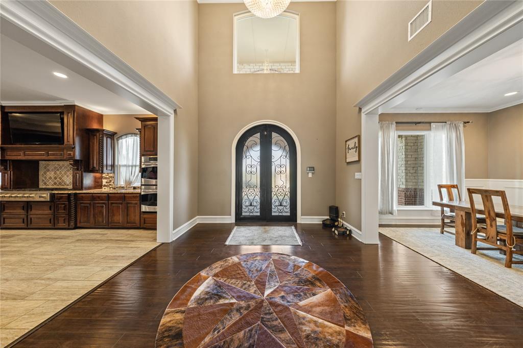 6925 Sky Road Joshua, TX 76058 - Photo 3 of 37