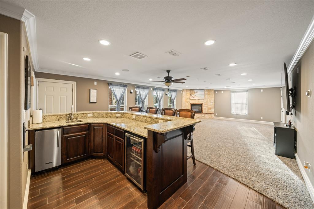 6925 Sky Road Joshua, TX 76058 - Photo 6 of 37