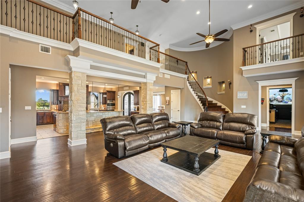 6925 Sky Road Joshua, TX 76058 - Photo 9 of 37