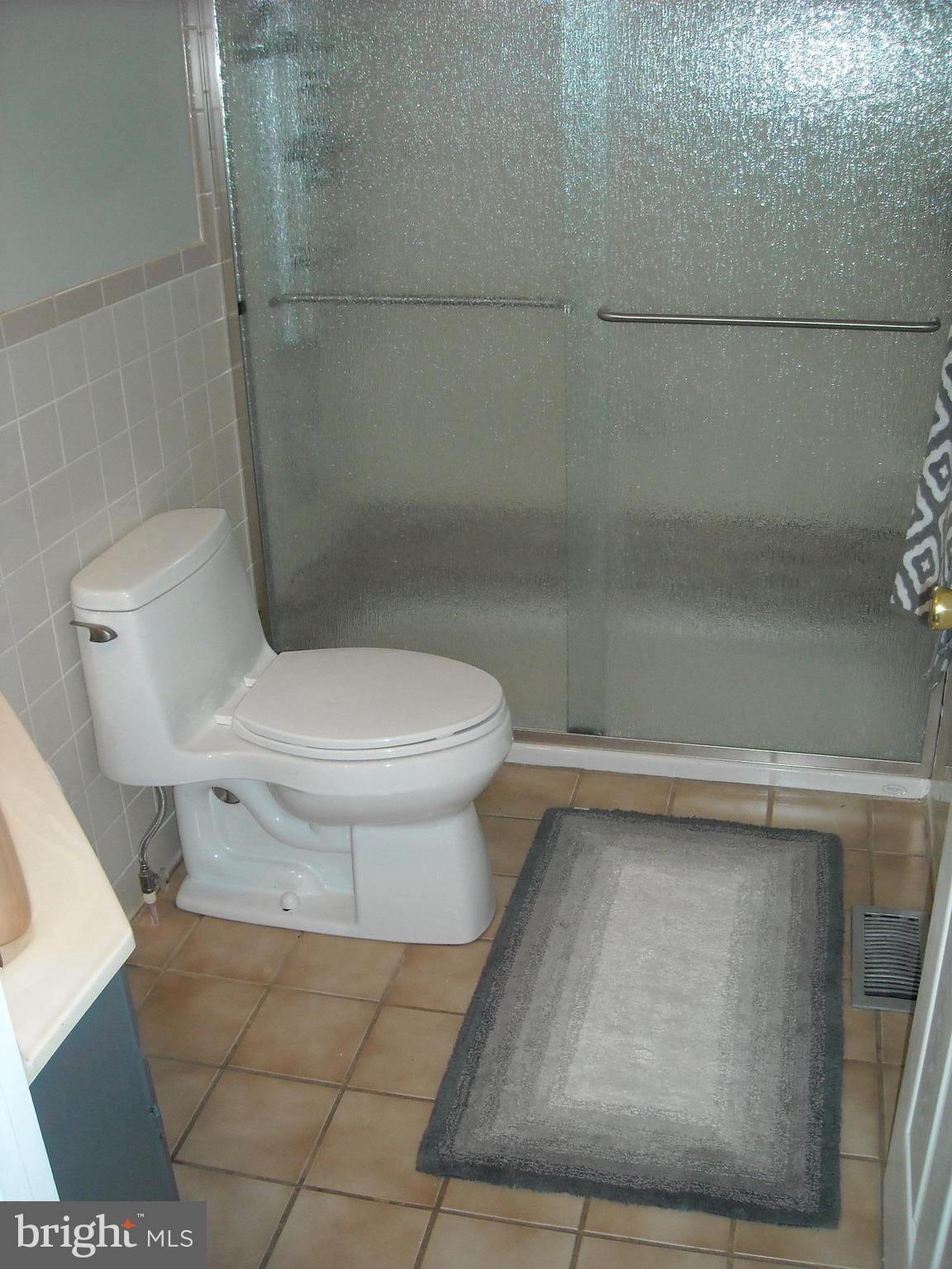 1005 Cedar Creek Road Baltimore, MD 21221 - Photo 20 of 30 Bath