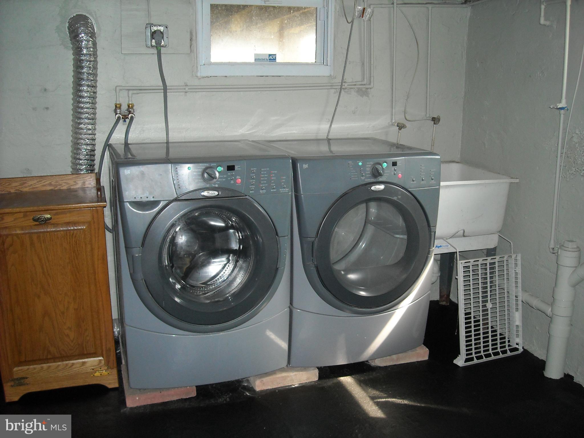 1005 Cedar Creek Road Baltimore, MD 21221 - Photo 21 of 30 Front Loading Washer and Dryer