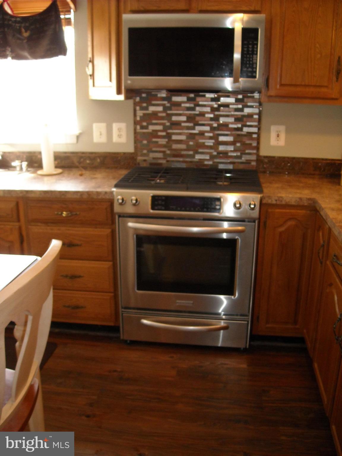1005 Cedar Creek Road Baltimore, MD 21221 - Photo 3 of 30 Stainless Steel Appliances