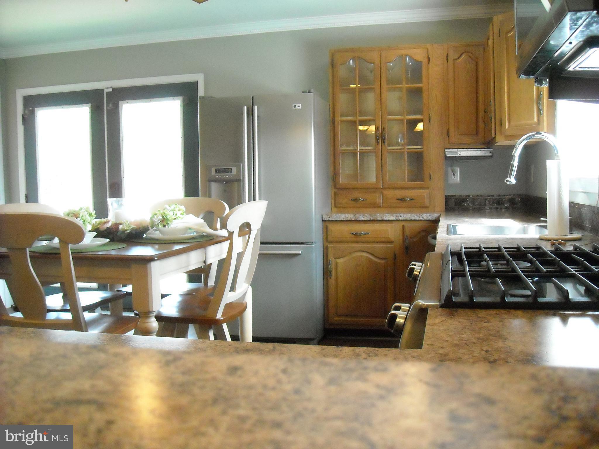 1005 Cedar Creek Road Baltimore, MD 21221 - Photo 7 of 30 Kitchen