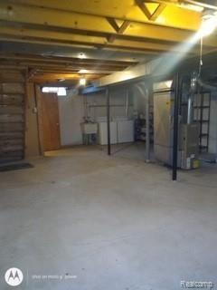 617 Oakbrook West Rochester, MI 48307 - Photo 16 of 24